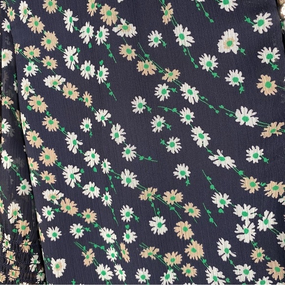 Tommy Hilfiger Navy Floral Lightweight Blouse with Ruffled Neckline and Buttons - Picture 2 of 10